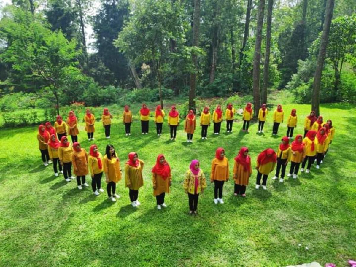 Lawu Forest Camp Sarangan Bagian luar foto